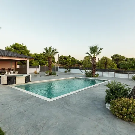 Kalithea Loutraki Villa *
